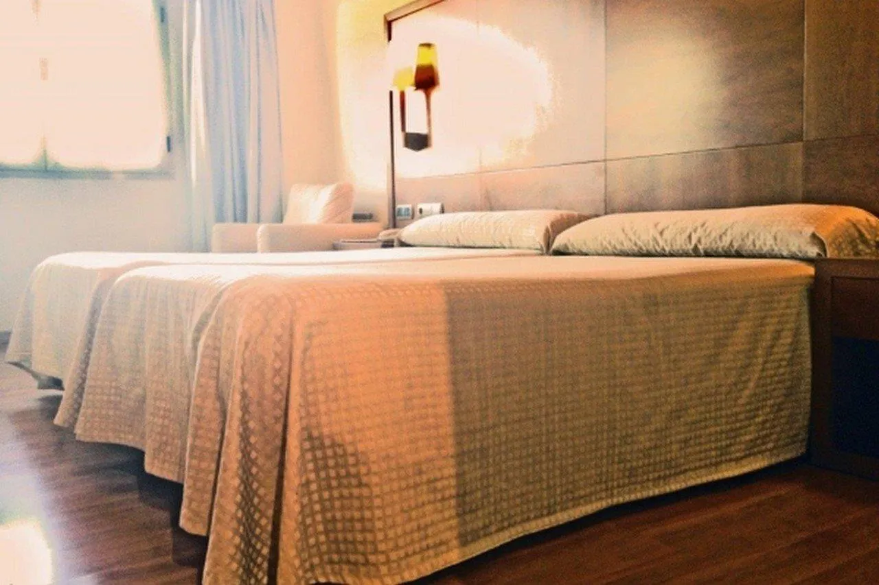 Hotel Saylu Granada 3*,